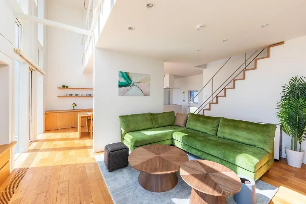 Villa One House Naganuma Maoi